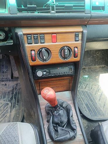 bye e5: Mercedes-Benz W124: 1993 г., Механика, Газ, Универсал — 1