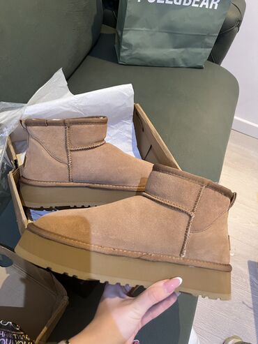 Čizme: Čizme, UGG, 40