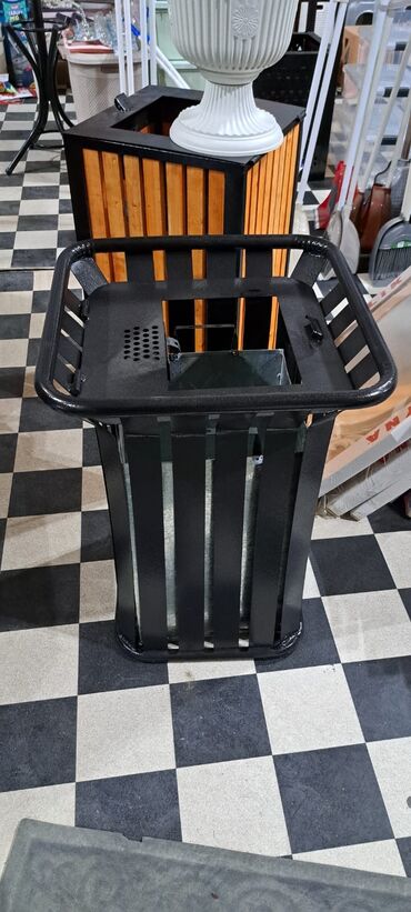 Baklar və çənlər: Məhsul: Daxili/çöl istifadə üçün metal zibil qutuları - Model — 7