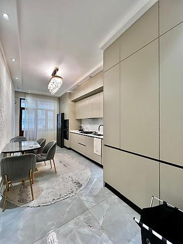 Yeni tikili: 3 otaqlı, Yeni tikili, m. Əhmədli, 118 kv. m — 3