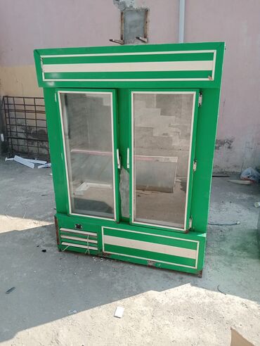 Manekenlər: Hamısı biryerdə 760₼-_-_-Məhsul: Vitrin tipli ticarət stendi və