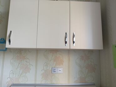 кухонный уголок ош: Ağ rəngli mətbəx mebeli dəsti - Üst dolablar: 3 qapılı asma modul