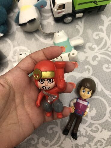 Oyuncaqlar: Oyuncaqlar,metal arabalar,mashinlar,yumshaq oyuncaq — 16