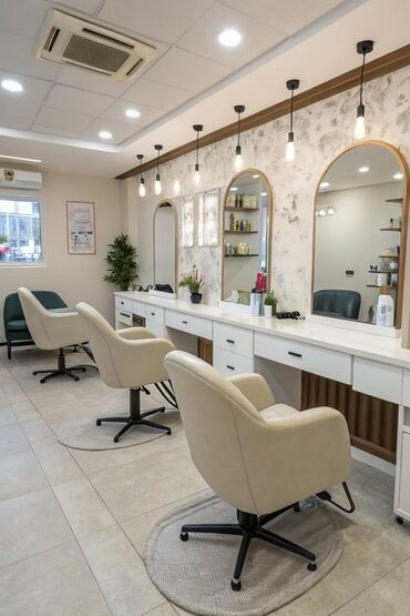 Salon masaları: Yeni, Saş kəsimi üçün masa, Güzgülü — 4