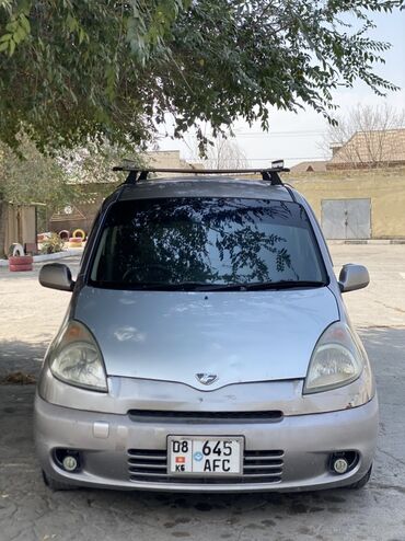 истеп машина: Toyota Funcargo: 2002 г., 1.3 л, Автомат, Газ, Вэн/Минивэн