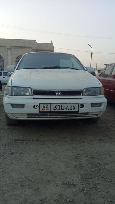подшивочная машина: Hyundai Santamo: 2000 г., 2 л, Механика, Газ, Минивэн
