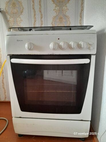 Plitələr və bişirmə panelləri: Qaz sobasi yaxsi veziyyetdedir. Cemi 2 ay istifade olunub. Saxlamağa — 3