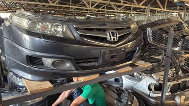 Бамперы и комплектующие: Бампер Передний Honda, Б/у