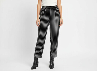 Women's Pants: Bershka, Spodnie materiałowe damskie, rozmiar XS