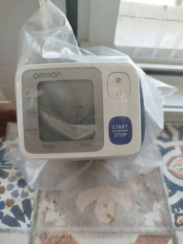 tibbi stol: Təzyiq aparatı Omron