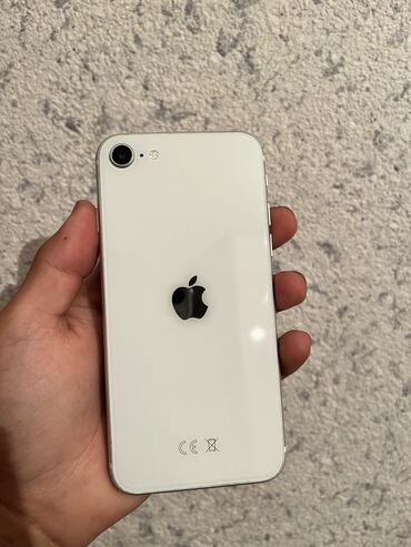 Apple iPhone: IPhone SE 2020, Б/у, 128 ГБ, Белый, Защитное стекло, 76 %