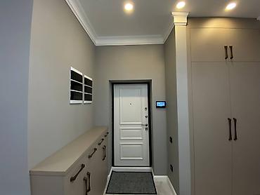 Долгосрочная аренда квартир: 3 комнаты, Риэлтор, Без подселения, С мебелью полностью — 13