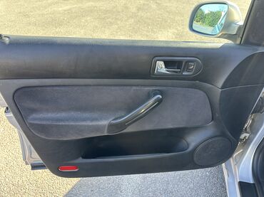 Volkswagen: Volkswagen Golf: 2000 г., 2 л, Автомат, Бензин — 8