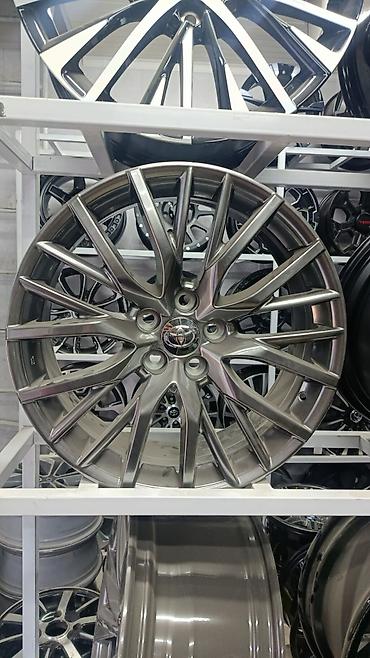 e34 4 4: Литые Диски R 19 Toyota, Комплект, отверстий - 5, Новый — 1