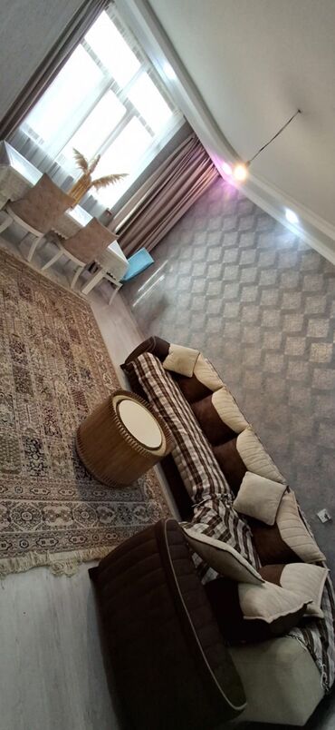 Həyət evləri və villaların satışı: Kirayə: 2 mərtəbəli evin daxilində genişlik və işıqlılıq üstünlük — 6