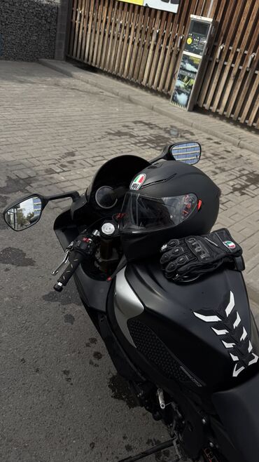 очень нужны: Спортбайк Suzuki, 750 куб. см, Бензин, Чоңдор үчүн, Колдонулган