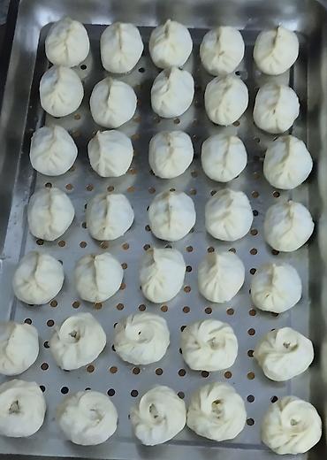 Полуфабрикаты: Лепим манты разных видов на выезд штучно по 10 сом большое — 7