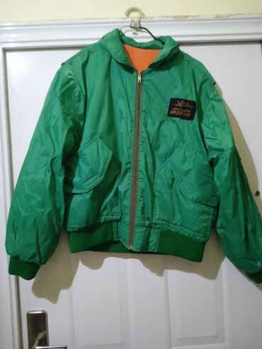 Jakne za prelazni period: Sirina ramena 54cm, sirina ledja 64cm, duzina rukava 60cm, duzina — 1