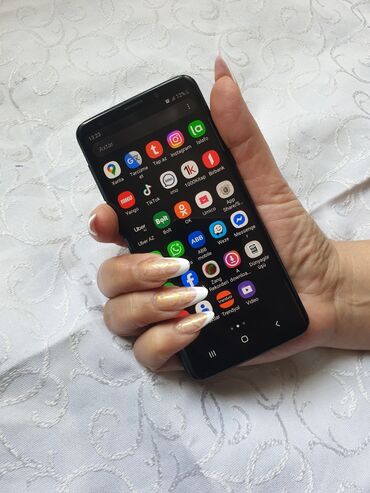 Адаптеры: Samsung Galaxy S9, 256 ГБ, цвет - Черный, Сенсорный, Отпечаток пальца, Беспроводная зарядка