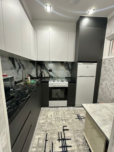 продажа 1 комнатную квартиру в бишкеке: 1 комната, Душевая кабина, Постельное белье, Бытовая техника