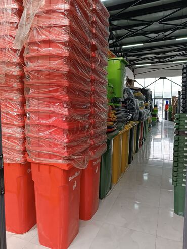 Tullantı qabları: Zibil qutulari

kreditle de verilir. 

Tək şəxsiyyət vəsiqəsilə kredit — 7