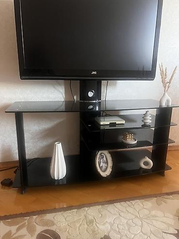hamam mebel: Qara şüşə TV stendi - Material: qalın temperli şüşə və metal dayaqlar — 2