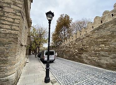 Uzunmüddətli kirayə mənzillər: Salam əleykum. İçərişəhər metrosuna yaxin, Qala divarlarından içəridə — 16