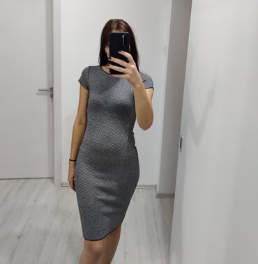 dior beograd: Zara XS (EU 34), bоја - Crna, Drugi stil, Kratkih rukava