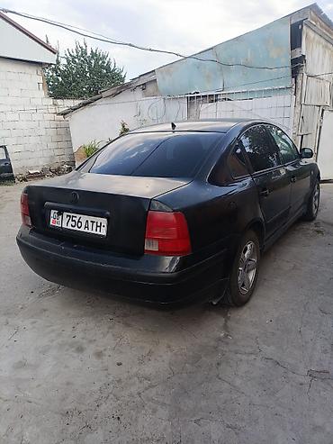 Унаа сатуу: Volkswagen Passat: 1996 г., 1.6 л, Кол менен иштөөчү, Бензин, Седан — 3