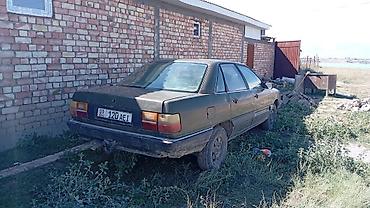 Унаа: Audi 100: 1984 г., 1.8 л, Кол менен иштөөчү, Бензин, Седан — 1