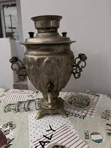 samavar: Klassik rus samovarı – kömür/od közü ilə işləyən metal çay dəmləyən — 4