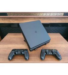 PS4 (Sony Playstation 4): PlayStation 4 Slim Madeli 1 TB Yaddaş. 13-14 arası oyunlar. üzərində 2