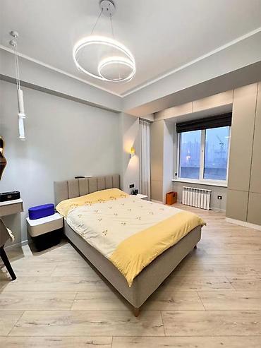 Продажа квартир: 3 комнаты, 82 м², Элитка, 3 этаж — 5