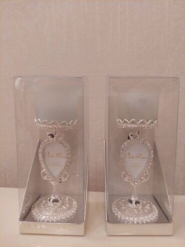 Şamdanlar: Şamdanlar. Yenidir. Sirkon qaşlarla bəzədilib. Çox nadir şamdanlardı -da lalafo.az — 11 Şamdanlar: Şamdanlar. Yenidir. Sirkon qaşlarla bəzədilib. Çox nadir şamdanlardı — 11