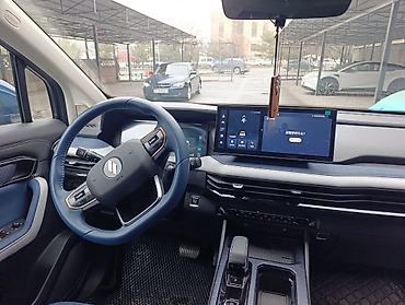 2022: Geely : 2022 г., Автомат, Электромобиль, Внедорожник — 7