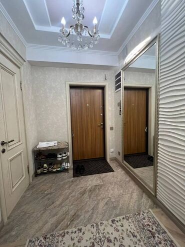 квартира с подсления: 3 комнаты, 121 м²