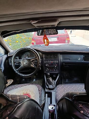 салон гелик: Audi 80: 1992 г., 2 л, Механика, Бензин, Седан — 3