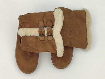 bench взуття жіноче: High boots for women, size 37