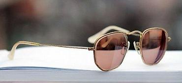 Naočare: Vintage B&L Ray Ban U.S.A. classic round sunglasses in gold. Made — 2