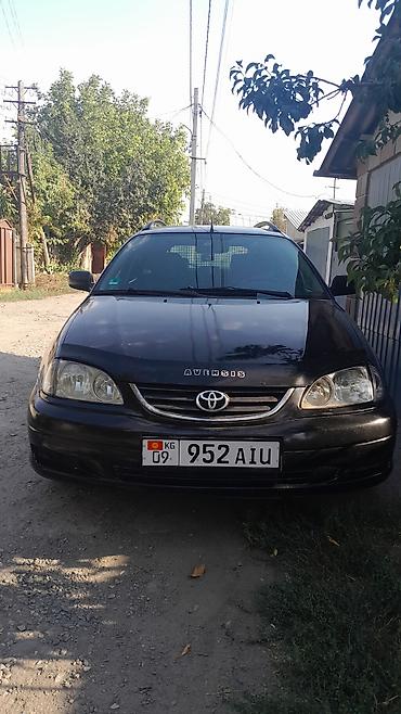машина кроссовер: Toyota Avensis: 2002 г., 1.8 л, Механика, Бензин, Универсал — 1