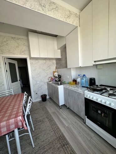 сдаю квартиру в джалал абаде: 2 комнаты, 59 м², Элитка, 11 этаж, Евроремонт
