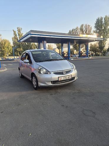 хит машина: Honda Fit: 2002 г., 1.3 л, Вариатор, Бензин, Хэтчбэк — 2