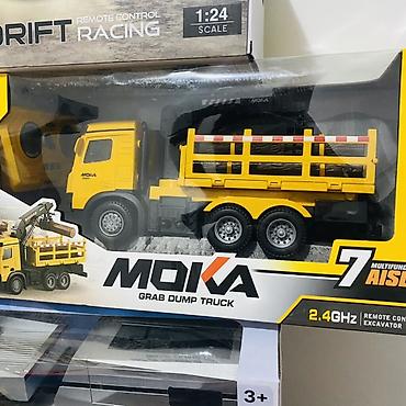 Другие игровые комплексы: Набор игрушек и электроники: 1) Радиоуправляемая модель легкового — 6