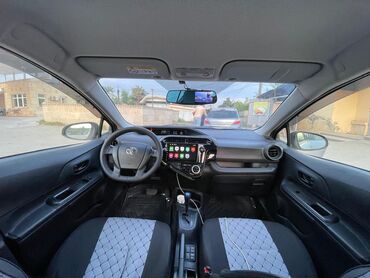 Toyota: Toyota Prius: 1.5 l | 2018 il Van/Minivan