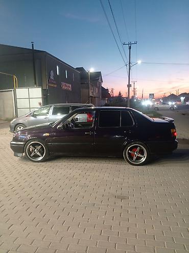 volk racing: Volkswagen Vento: 1993 г., 1.8 л, Механика, Бензин, Седан — 7