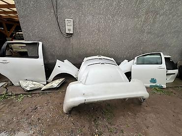 Капоты и комплектующие: Капот Toyota — 1