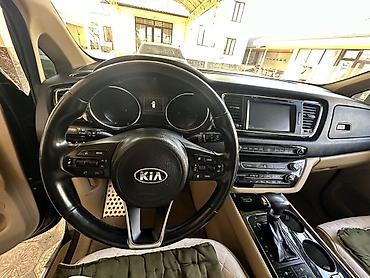 Kia: Kia Carnival: 2017 г., 2.2 л, Автомат, Дизель, Минивэн — 9