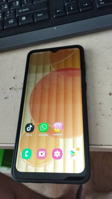 s21 ultra satilir: Samsung A02, 32 GB, rəng - Qara, İki sim kartlı