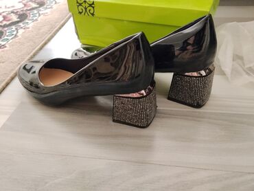 Tuflilər: Tuflilər, Asos, Ölçü: 40.5, rəng - Qara, Yeni — 7