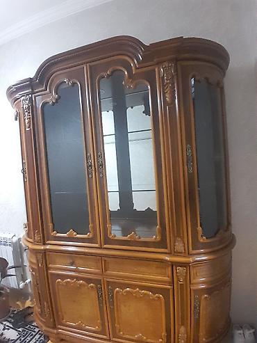 bufet biləcəri: Klassik üslubda iri vitrin-bufet - Material: təbii ağacdan — 1